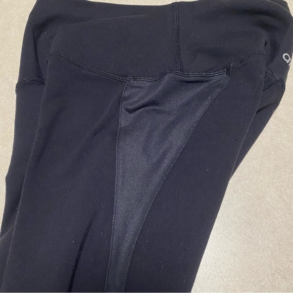 Alo Leggings Women’s Size Small Black Laser cutout Crop Black Leggings - Picture 7 of 11